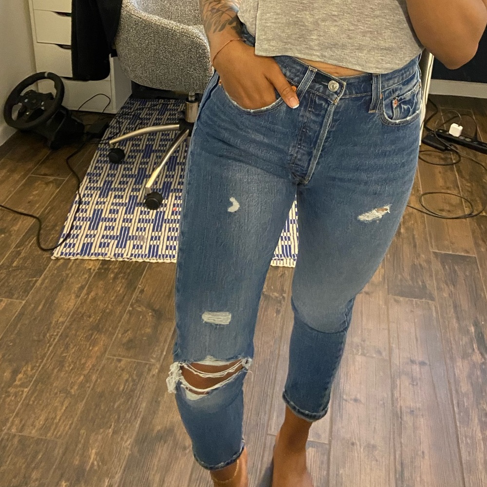 High waisted Levi’s 105 skinny denim - Picture 4 of 7